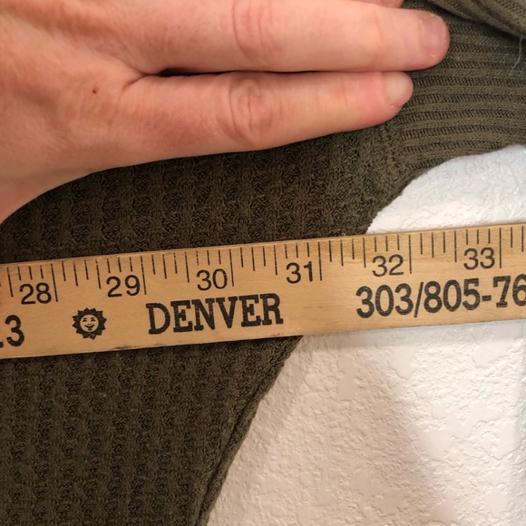 Free People Leo Henley Top Long Sleeve Waffle Knit Top Army Green Size Small - Picture 12 of 15